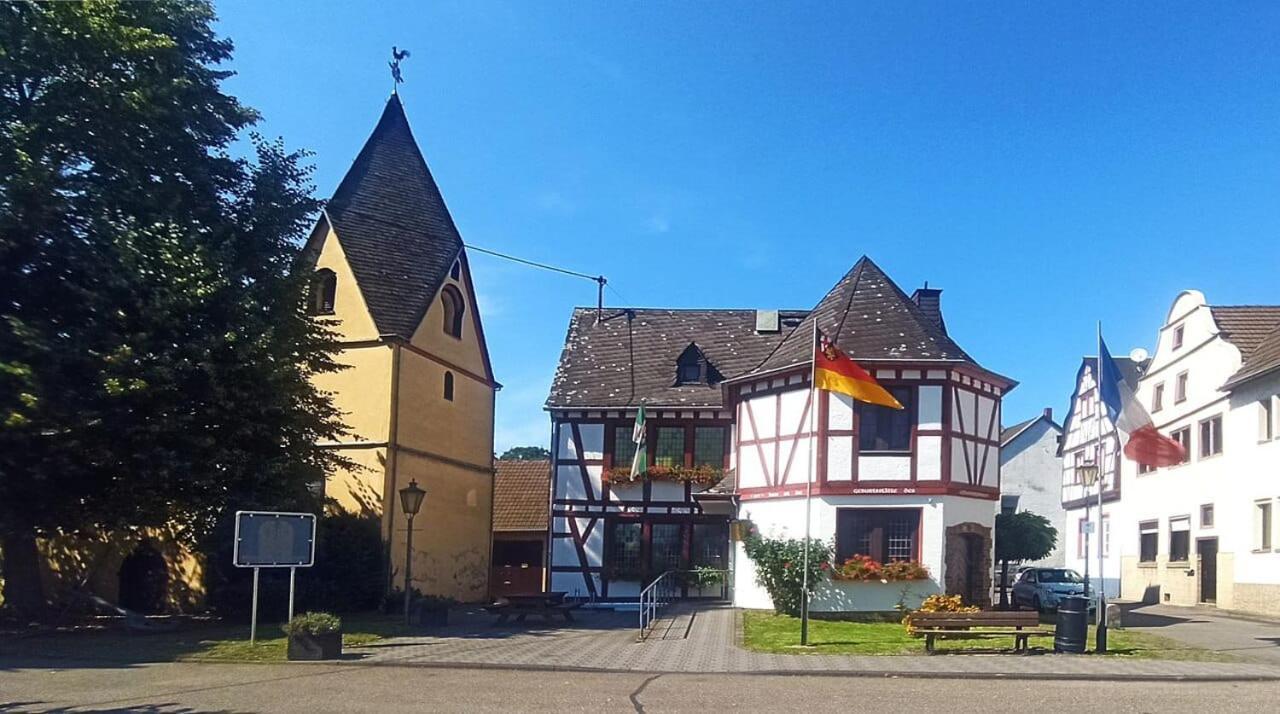 Ferienwohnung Neli Am Rhein Rheinbrohl Eksteriør bilde